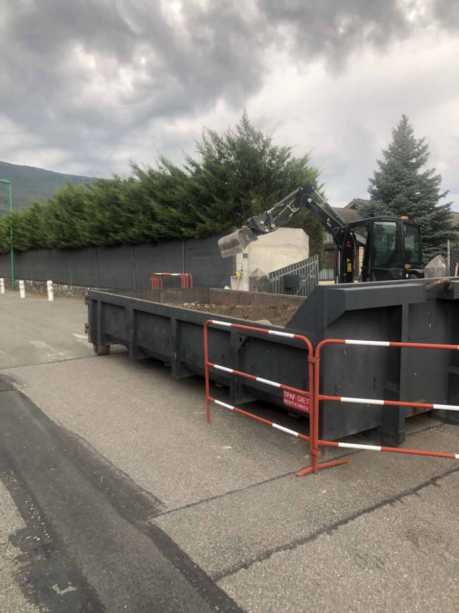 PHOTO DE LA SOCIÉTÉ TPAF GIET À RUMILLY ENTRAIN DE RÉALISER DES TRAVAUX PUBLICS