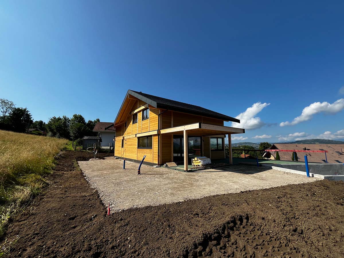 PHOTO DU TERRASSEMENT D'UNE PLATEFORME D'UNE MAISON À THUSY- T.P.A.F GIET